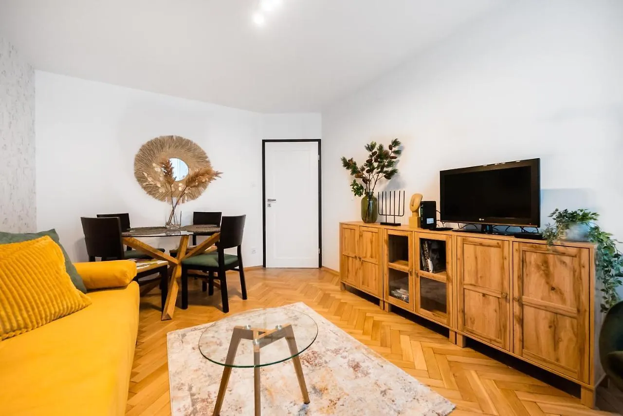 Metro Swietokrzyska Boho Aesthetic Apartment Warszawa