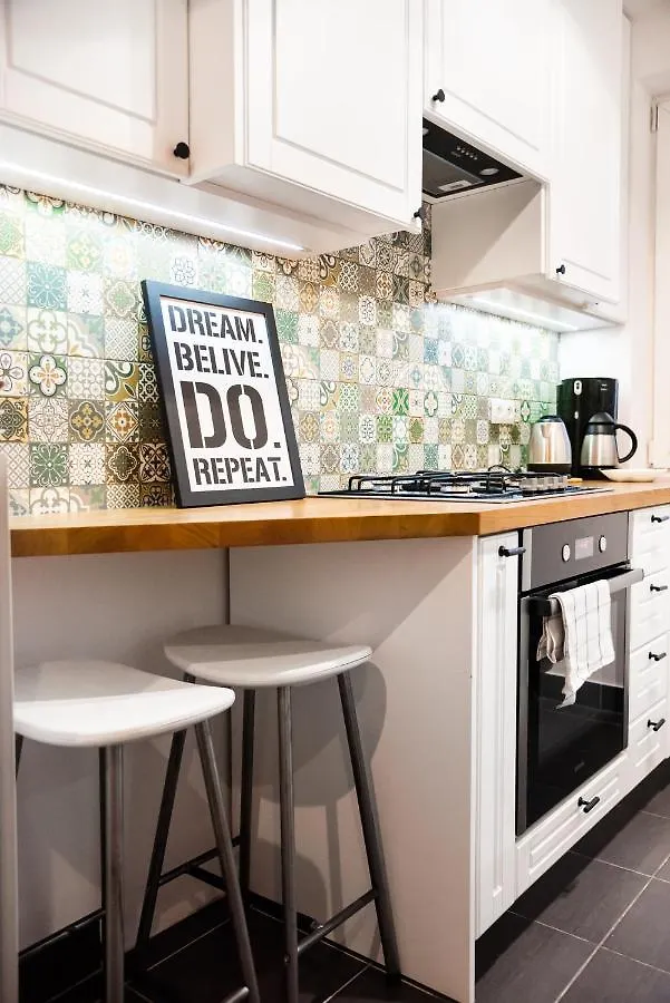 Metro Swietokrzyska Boho Aesthetic Apartment Warszawa